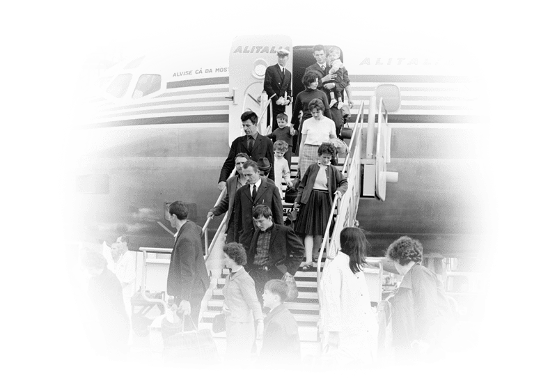 Immigrants arriving in Australia, 1967.