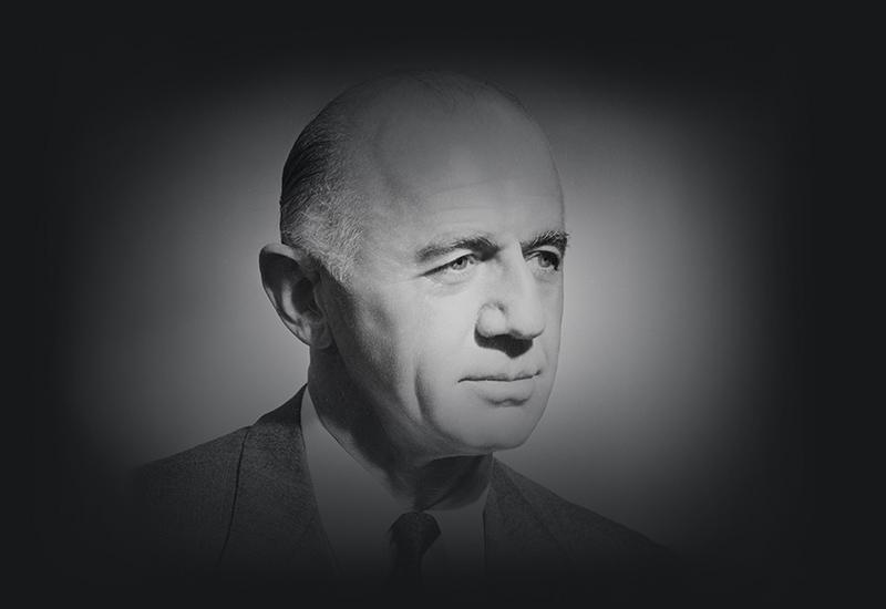 This is a black-and-white portrait of Prime Minister William McMahon.