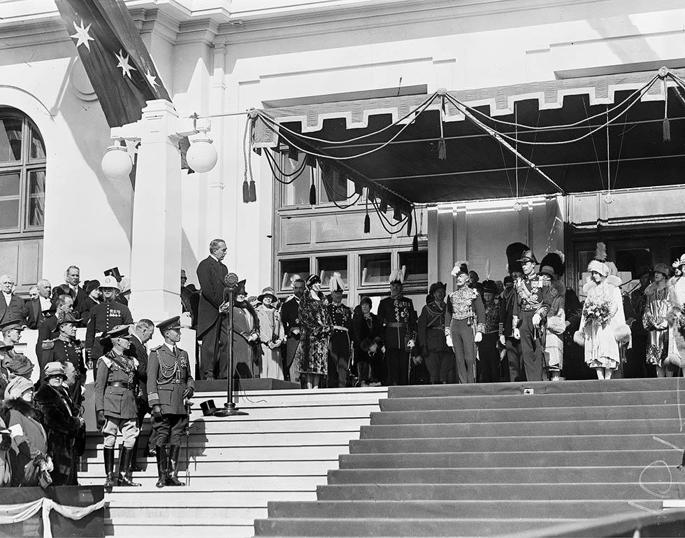Opening of parliament in Canberra, May 1927.