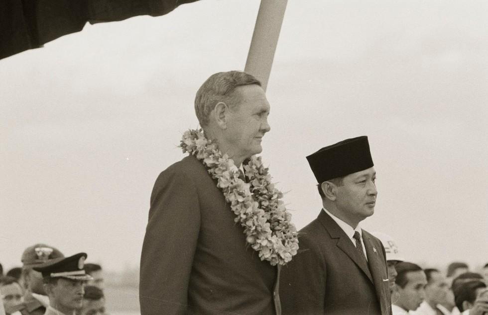 Prime Minister John Gorton with Indonesian President Soeharto.
