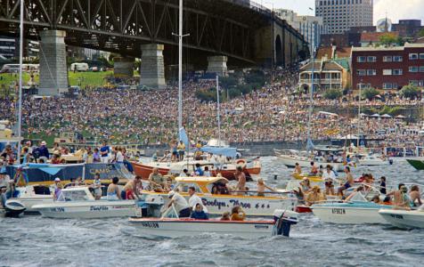 Crowds gathered on boats and on the North Shore beside Sydney Harbour Bridge.